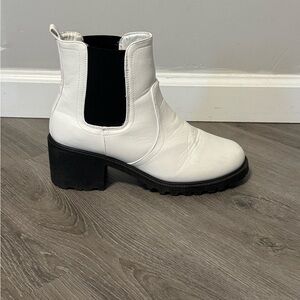 White Chelsea Ankle Boots Mid Heel Lug Sole Round Toe Slip On Booties